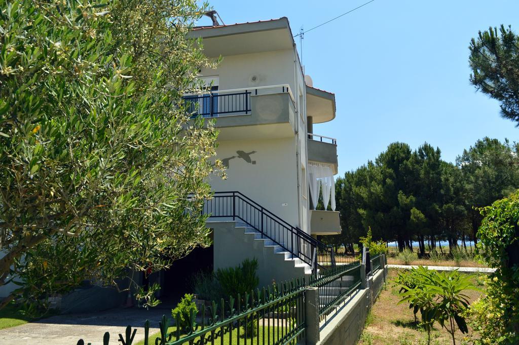 Politakis Apartment 케라모티 외부 사진