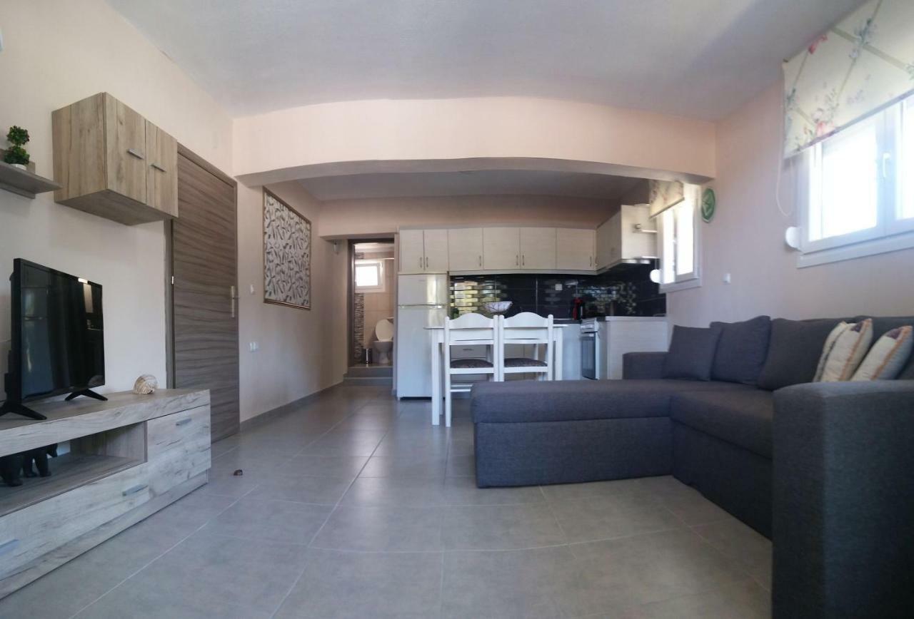Politakis Apartment 케라모티 외부 사진
