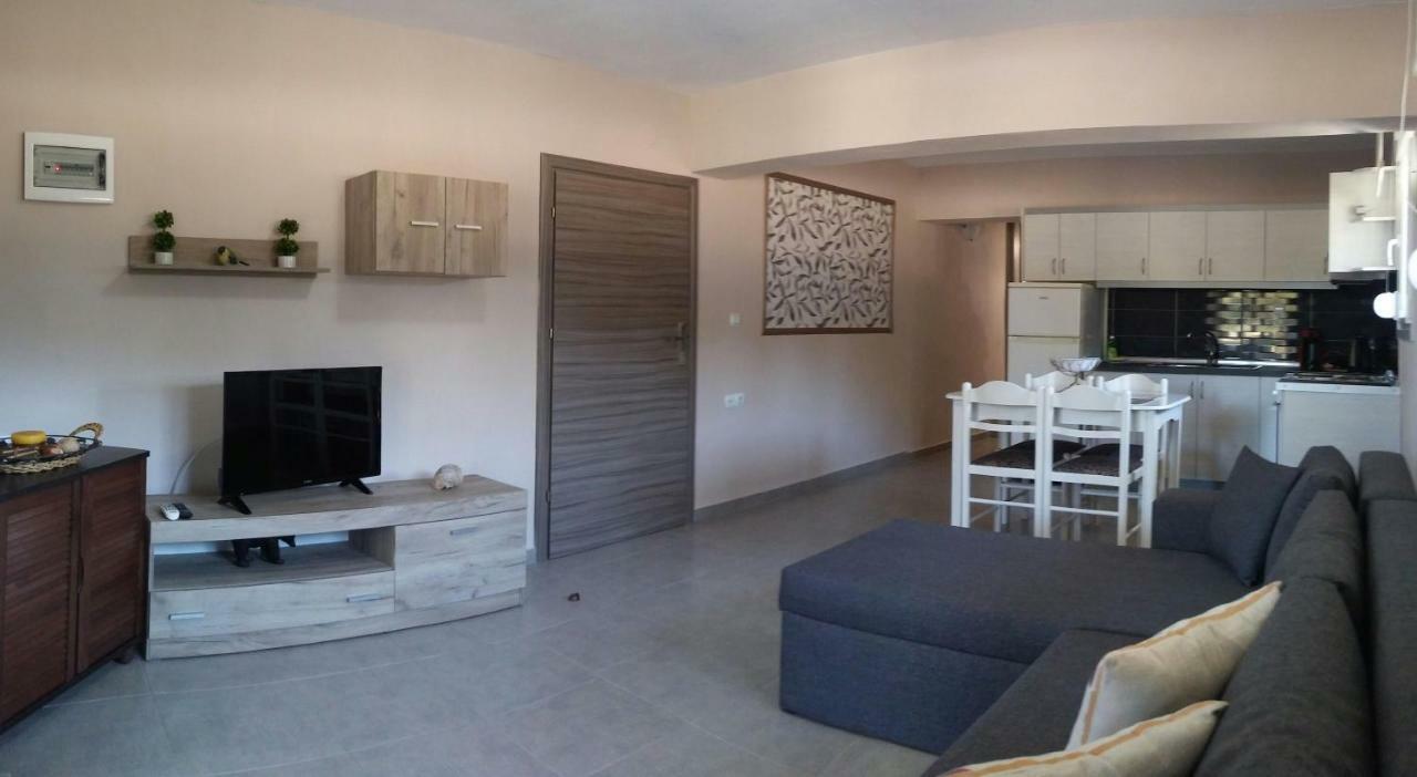 Politakis Apartment 케라모티 외부 사진